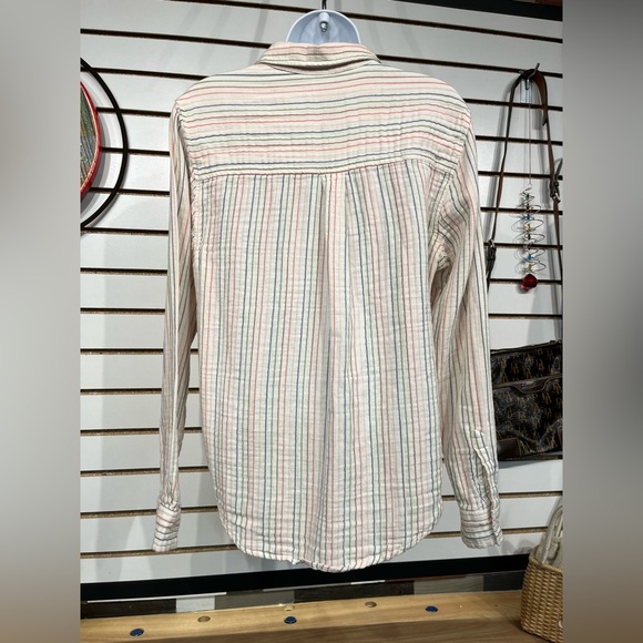 Universal Thread button down size medium - Picture 5 of 8